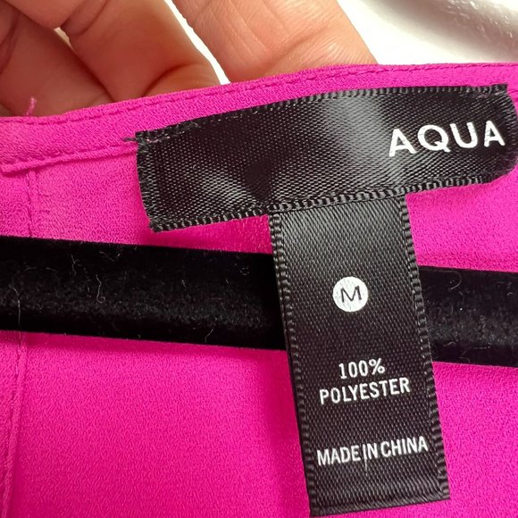 NWT AQUA Hot Pink V-Neck Romper Keyhole Back Size M - Picture 8 of 9